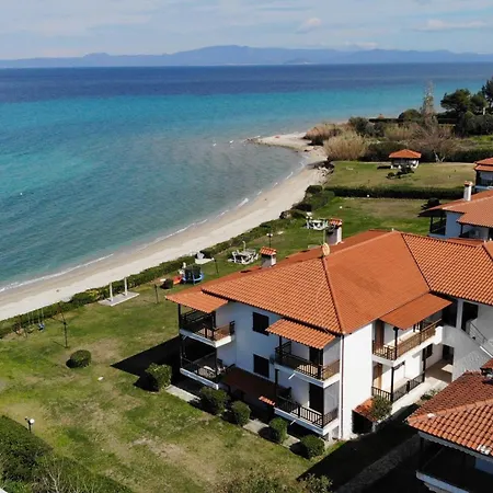 Take Me To The Sea - Beachfront, Starlink Appartement