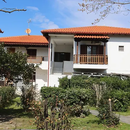 Take Me To The Sea - Beachfront, Starlink Appartement Polychrono